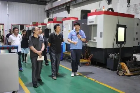 区人民代表大会代表团检查了我们公司的安全生产工作